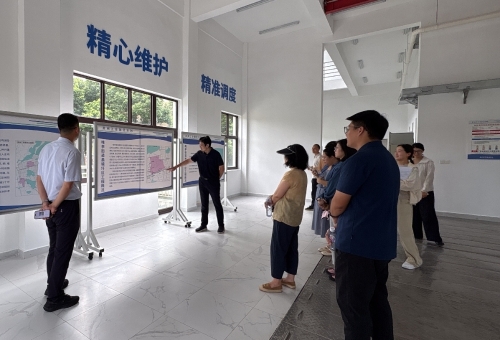 参观现场.jpg